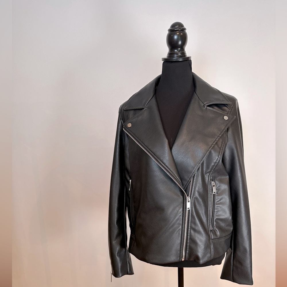 Like New! H&M faux leather moto jacket size large